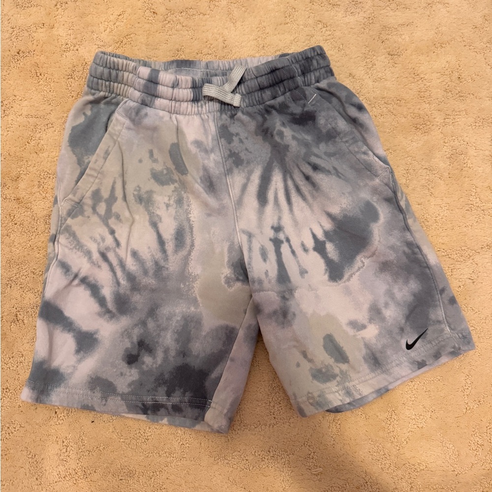 Nike Gray Camo Shorts Size Boys Large